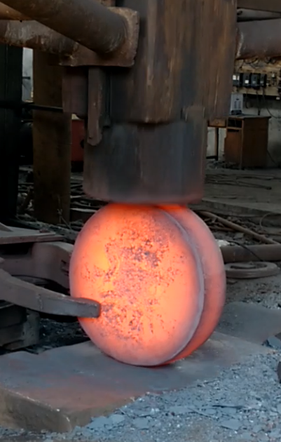 重型鍛件，鍛打塑形變形