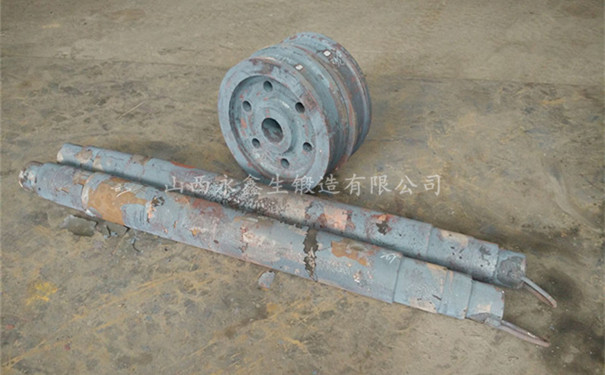 熱處理后的軸鍛件